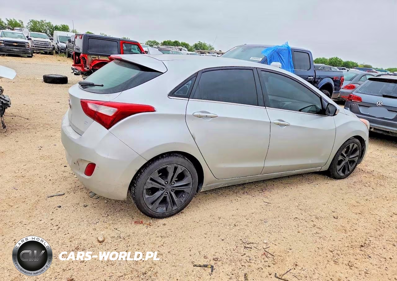 2013 Hyundai Elantra Gt Base VIN:KMHD35LE5DU101350 - 3