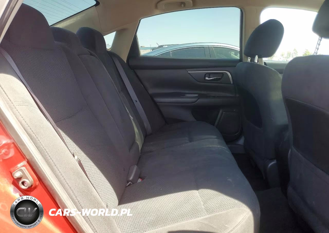 2015 Nissan Altima 2.5 S VIN:1N4AL3AP6FN877215 - 10