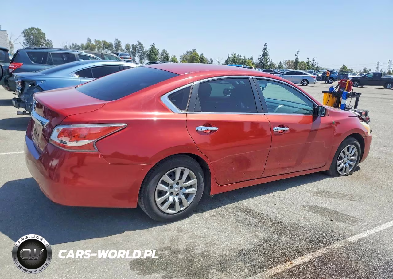 2015 Nissan Altima 2.5 S VIN:1N4AL3AP6FN877215 - 3