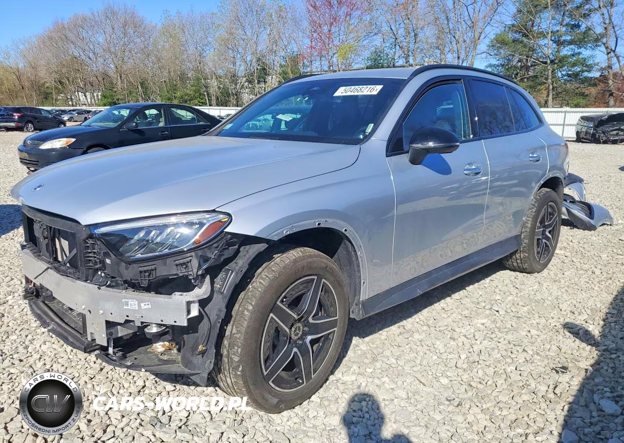 2025 Mercedes-Benz Glc 300 4Matic – zdjęcie 1 z 14