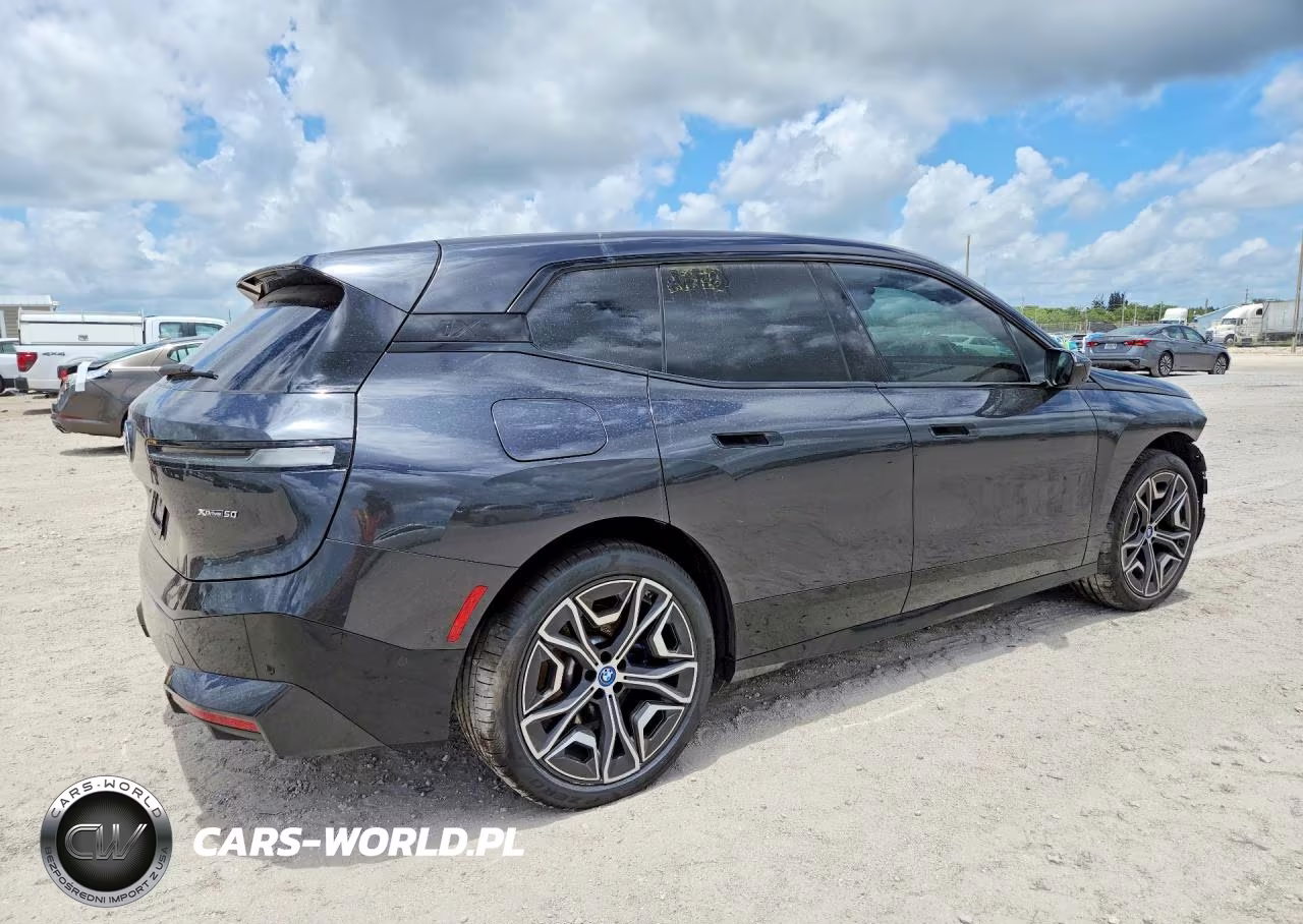 2024 BMW Ix xDrive50 VIN:WB523CF0XRCN75156 - 3