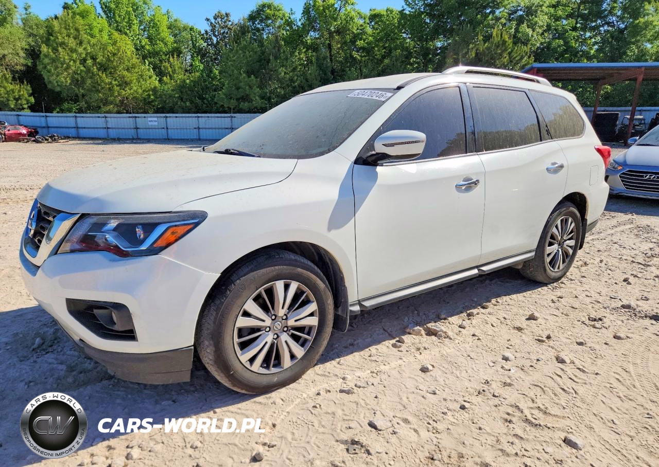 2017 Nissan Pathfinder Sv