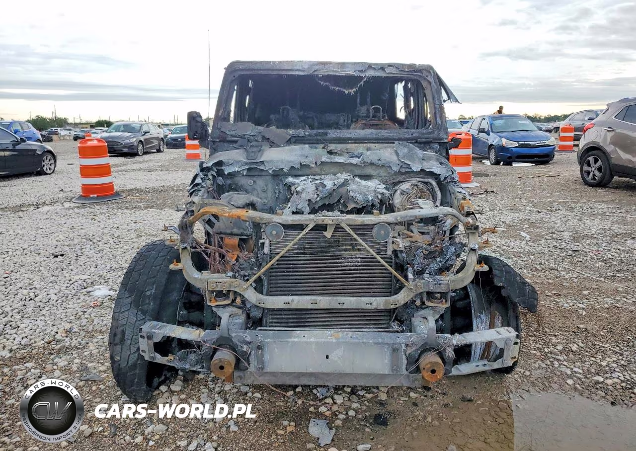 2021 Jeep Wrangler Unlimited Sport VIN:1C4HJXDNXMW647782 - 5