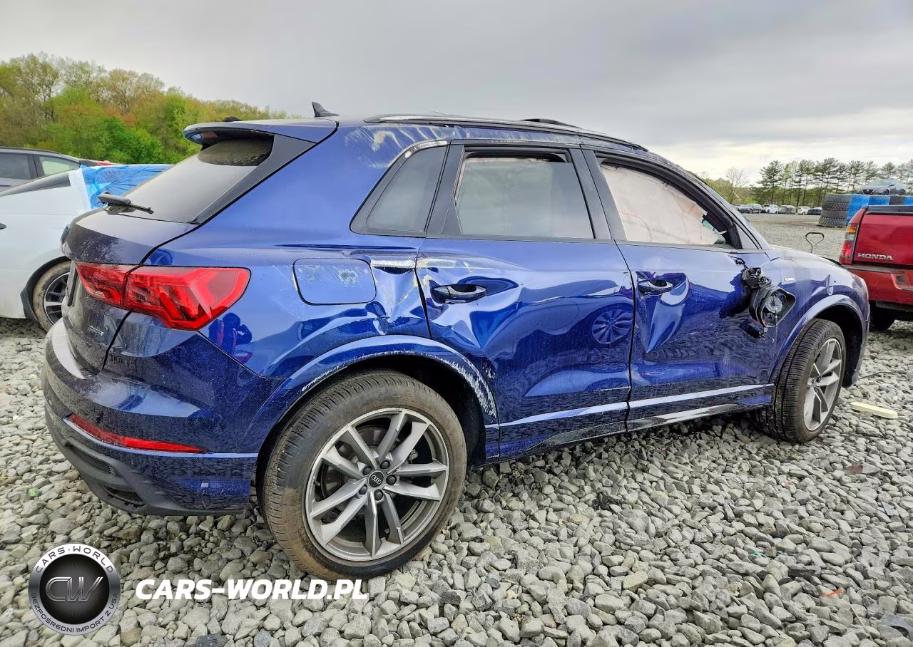 2024 Audi Q3 Premium S Line 45 VIN:WA1DECF3XR1182250 - 3