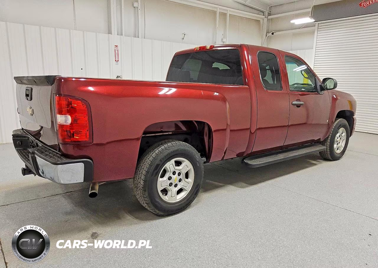 2008 Chevrolet Silverado C1500 VIN:2GCEC19J081250496 - 3