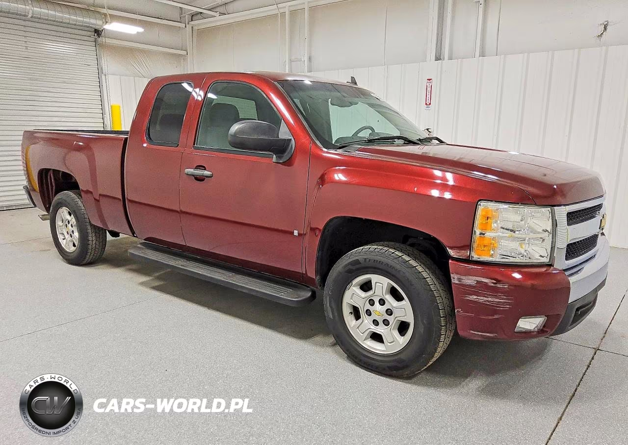 2008 Chevrolet Silverado C1500 VIN:2GCEC19J081250496 - 4