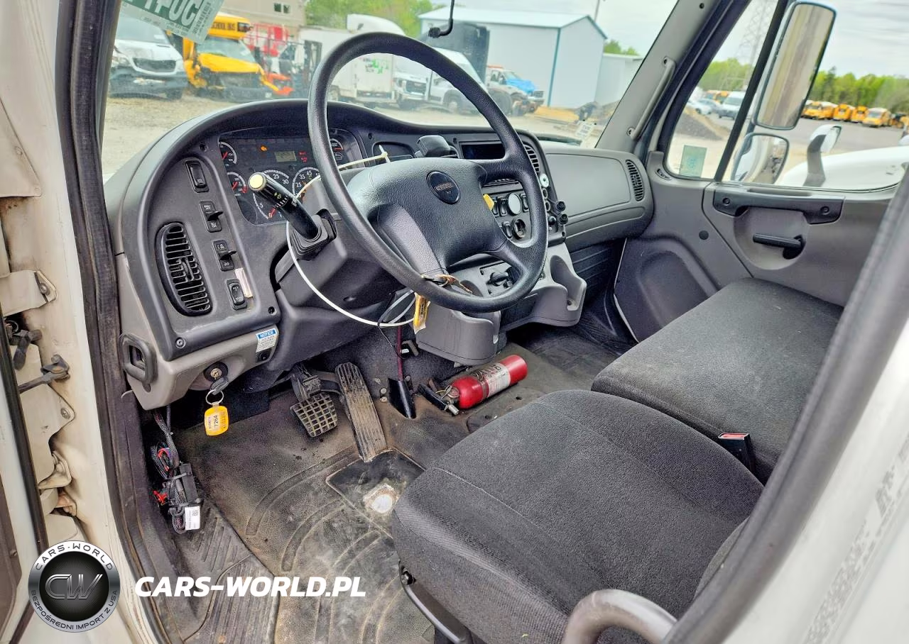 2015 Freightliner Business Class M2 Box Truck VIN:1FVACXDT8FHGS7264 - 8