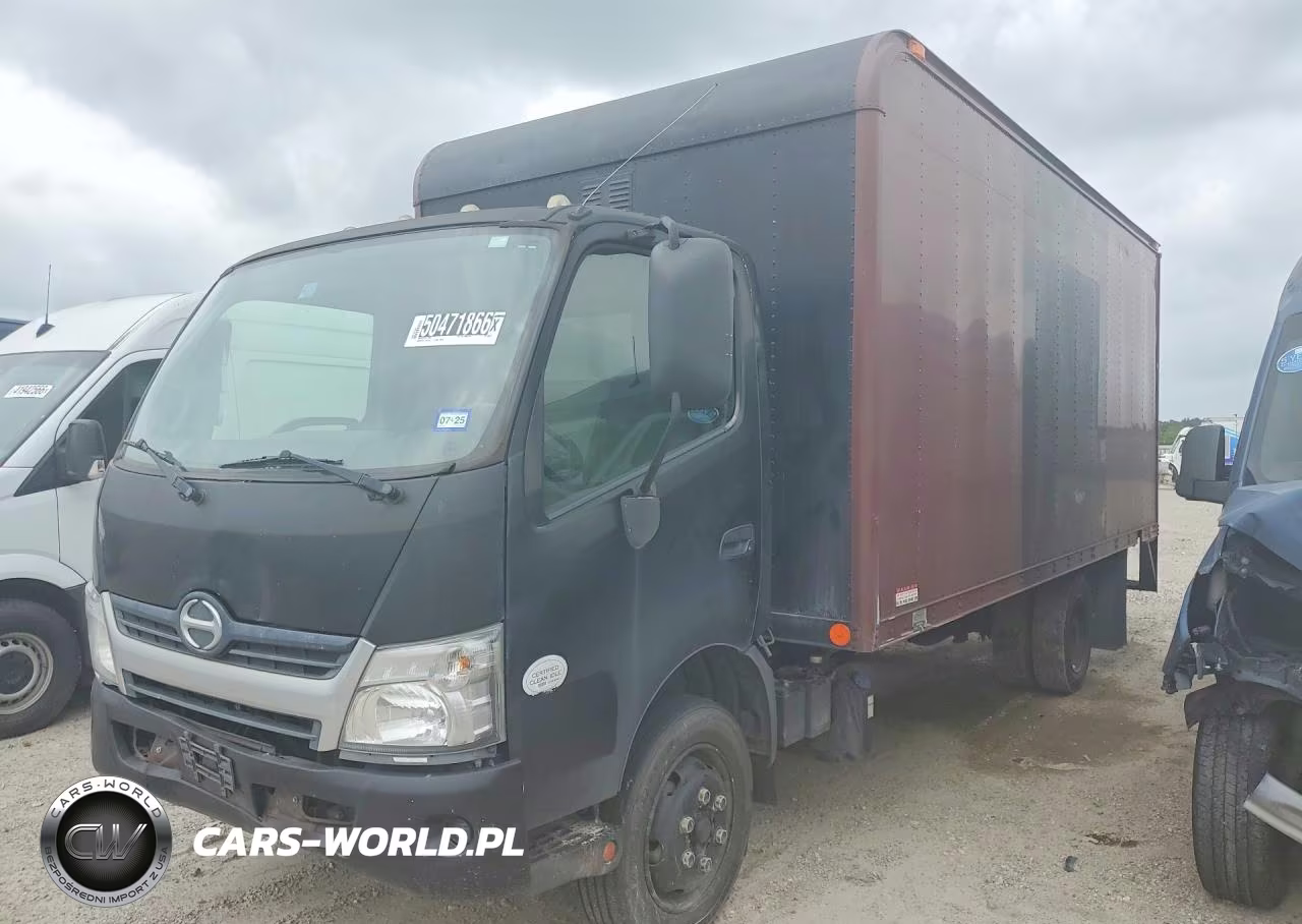 2018 Hino 195 Box Truck VIN:JHHSDM2H0JK006472 - 1