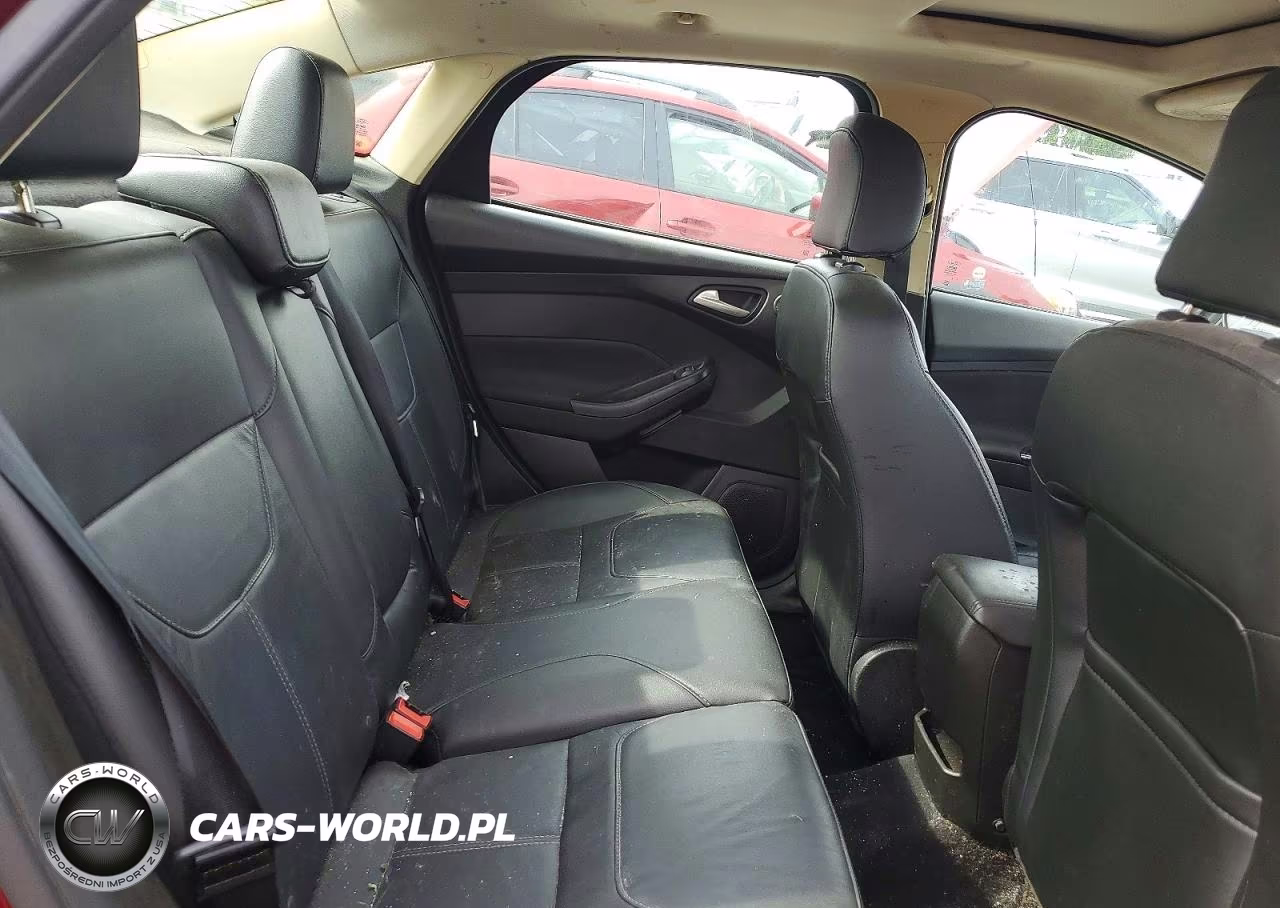 2017 Ford Focus Titanium VIN:1FADP3J27HL257297 - 10