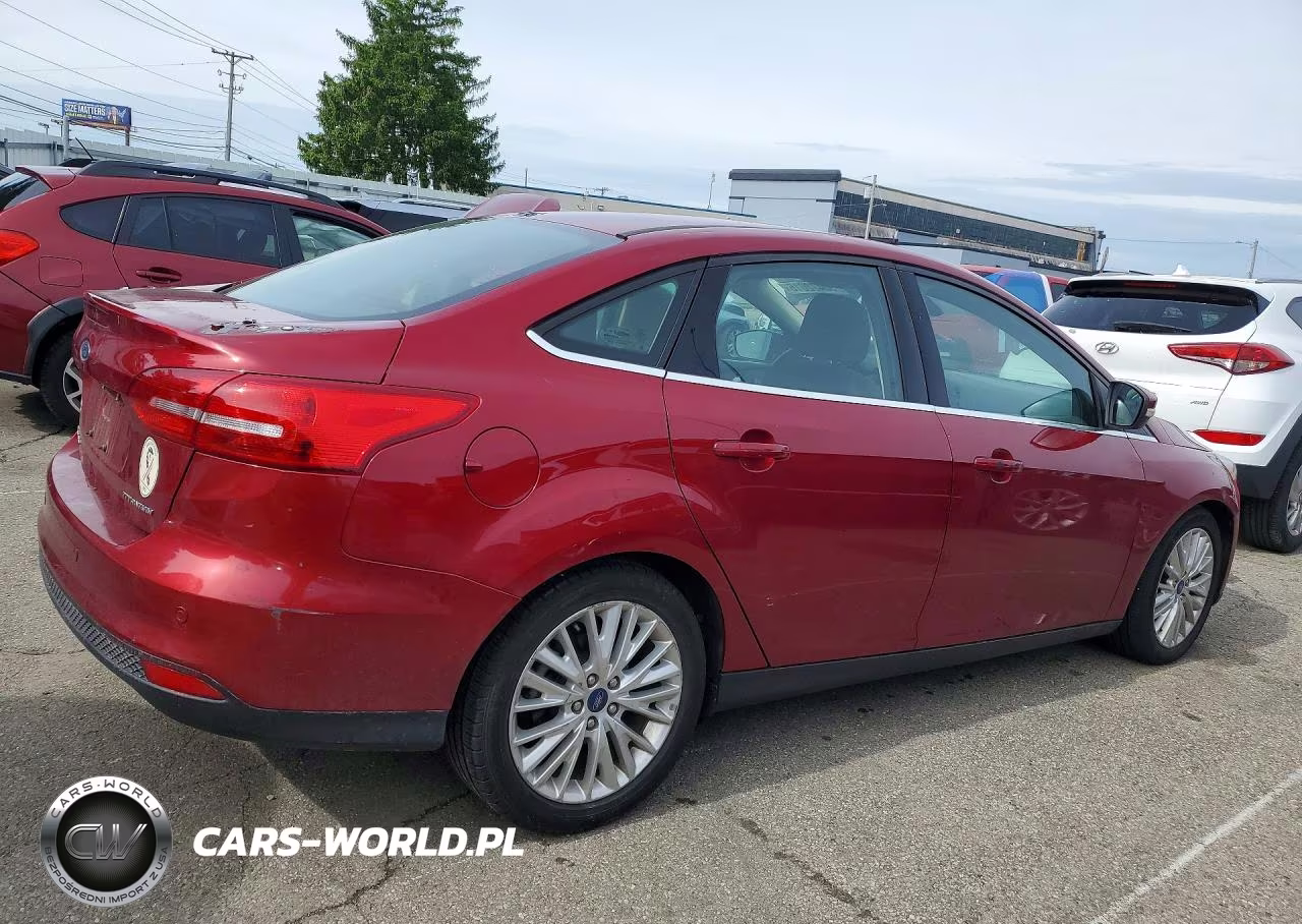 2017 Ford Focus Titanium VIN:1FADP3J27HL257297 - 3
