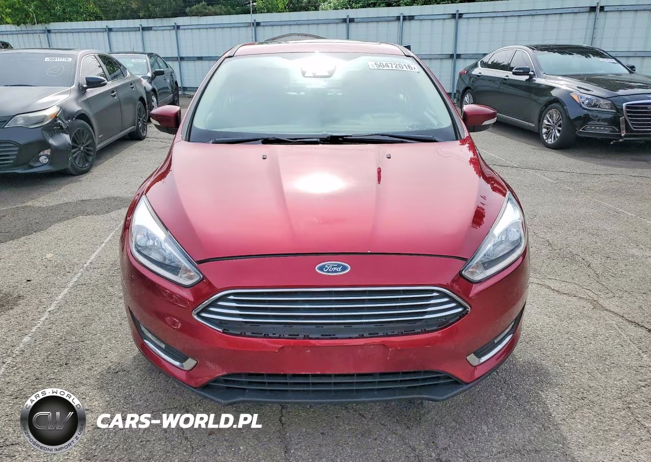 2017 Ford Focus Titanium VIN:1FADP3J27HL257297 - 5
