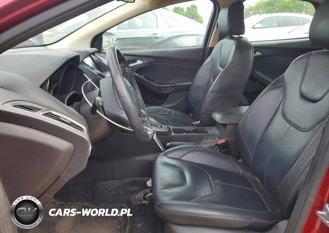 2017 Ford Focus Titanium VIN:1FADP3J27HL257297 - 7
