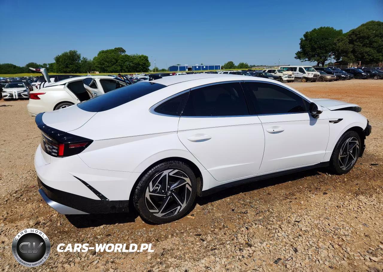 2026 Hyundai Sonata Sel Sport VIN:KMHL64JA6TA533295 - 3