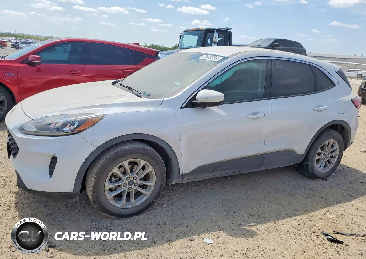 2020 Ford Escape Se