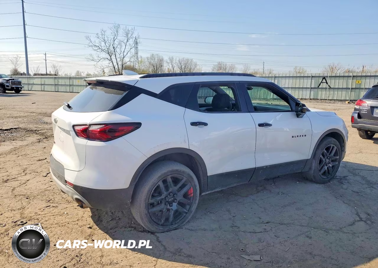 2020 Chevrolet Blazer 2Lt VIN:3GNKBCRS0LS649651 - 3