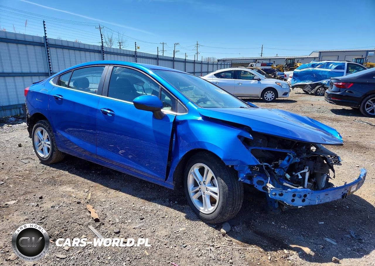 2018 Chevrolet Cruze Lt VIN:1G1BE5SM8J7133629 - 4