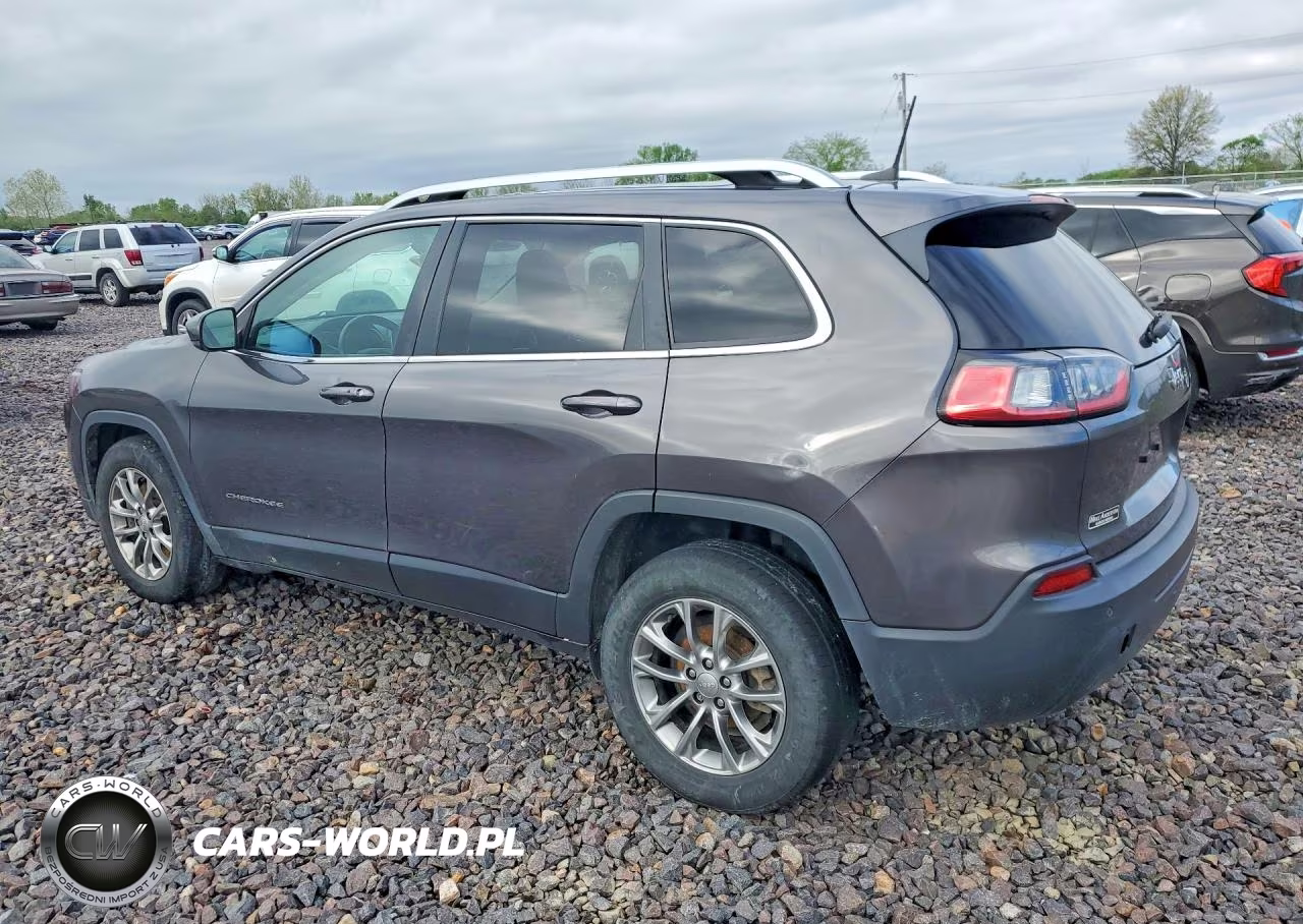2019 Jeep Cherokee Latitude Plus VIN:1C4PJLLB0KD297678 - 2