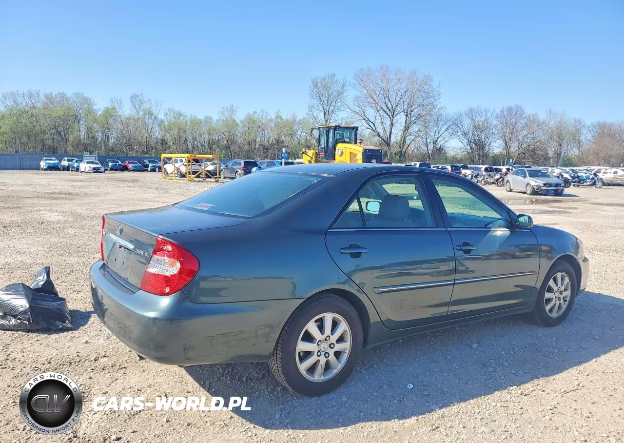 2004 Toyota Camry Xle VIN:4T1BE32K24U299396 - 3