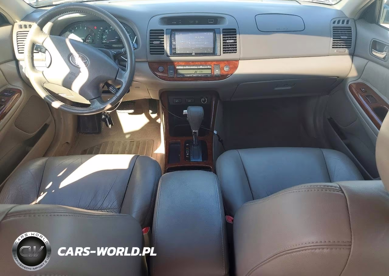 2004 Toyota Camry Xle VIN:4T1BE32K24U299396 - 8