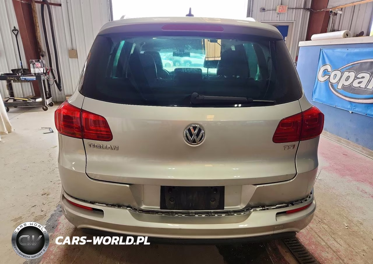 2017 Volkswagen Tiguan Sport VIN:WVGTV7AX7HK019420 - 6
