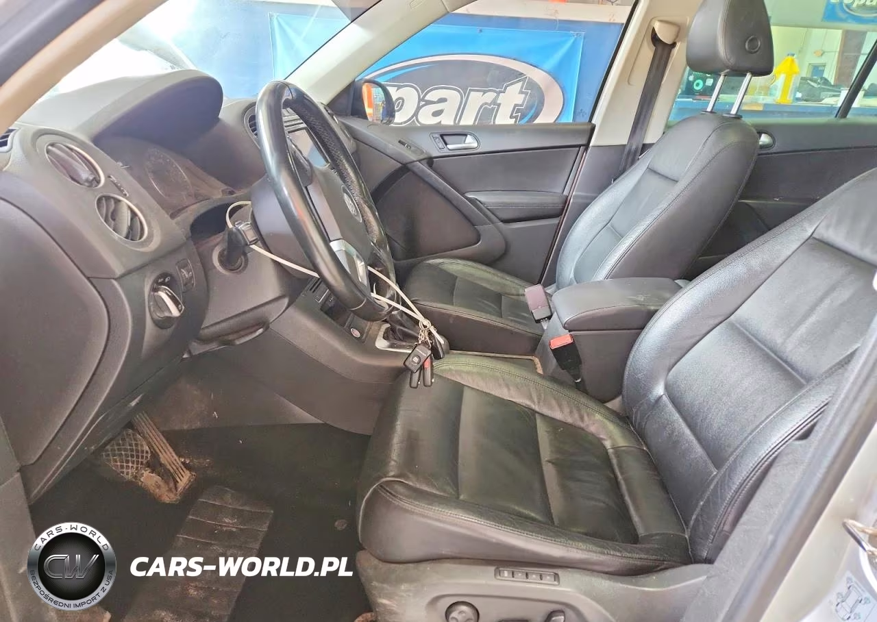 2017 Volkswagen Tiguan Sport VIN:WVGTV7AX7HK019420 - 7