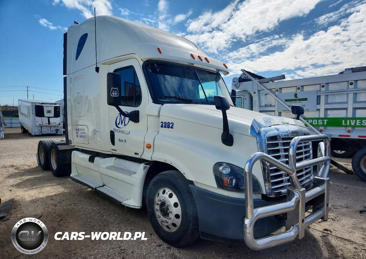 2012 Freightliner Cascadia Semi Truck