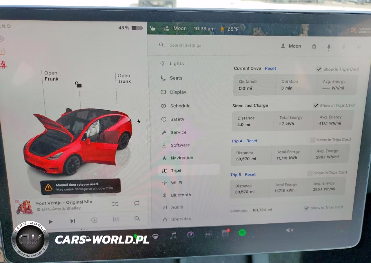 2022 Tesla Model Y VIN:7SAYGDEE0NF517319 - 9