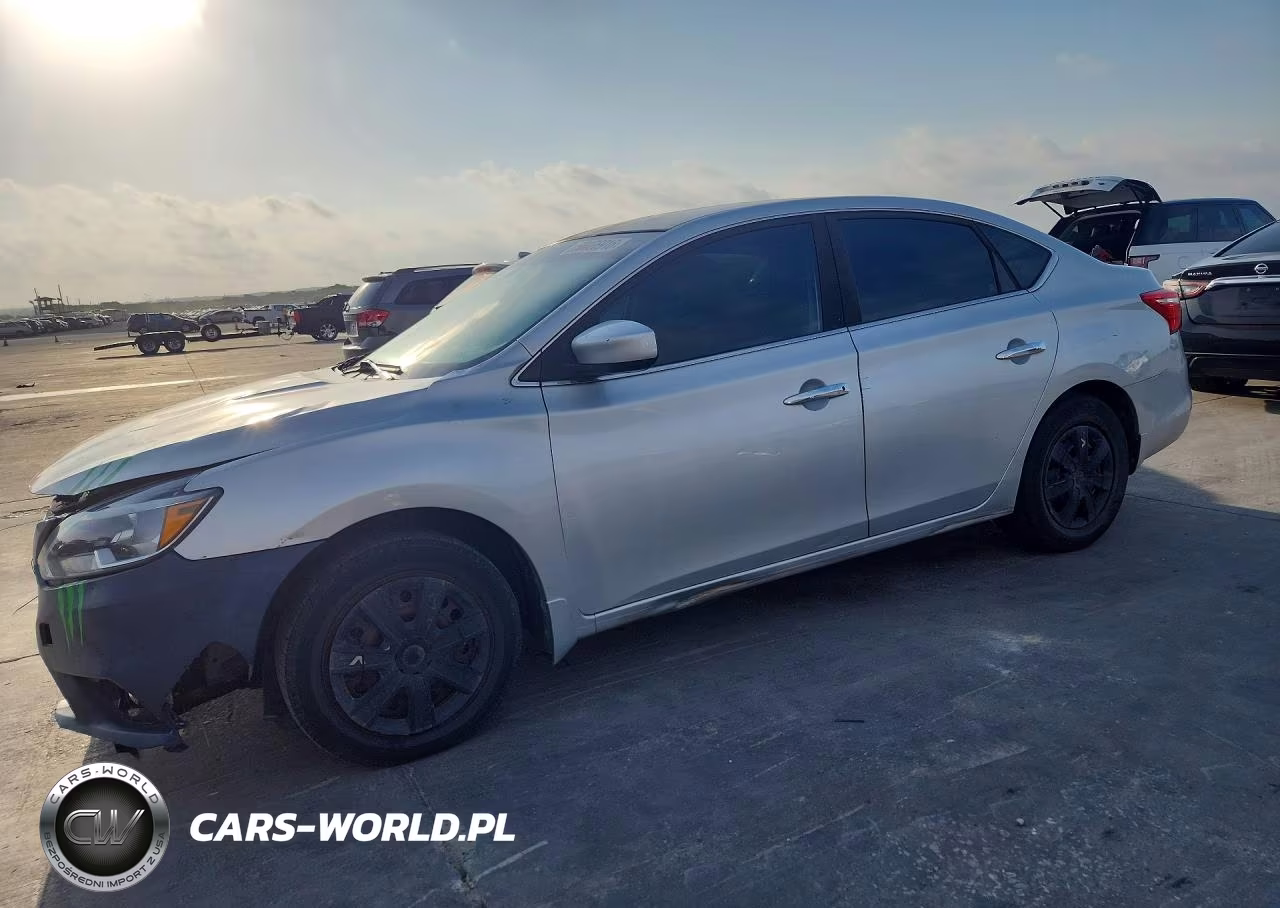 2017 Nissan Sentra – zdjęcie 1 z 12