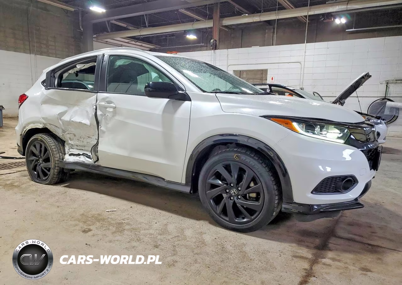 2021 Honda Hr-V Sport VIN:3CZRU6H18MM725614 - 4