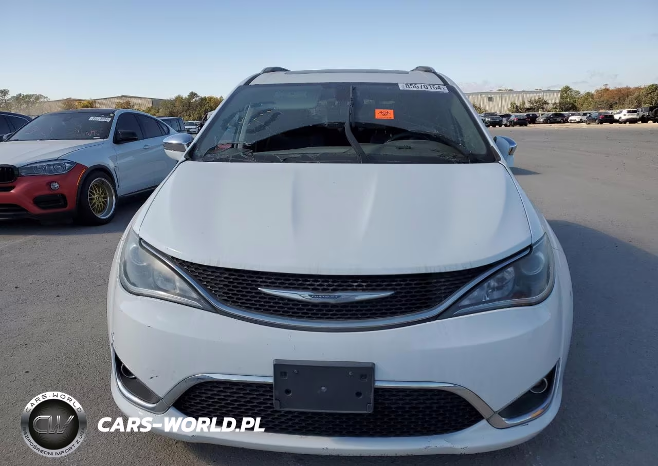 2018 Chrysler Pacifica Limited VIN:2C4RC1GG2JR269163 - 5