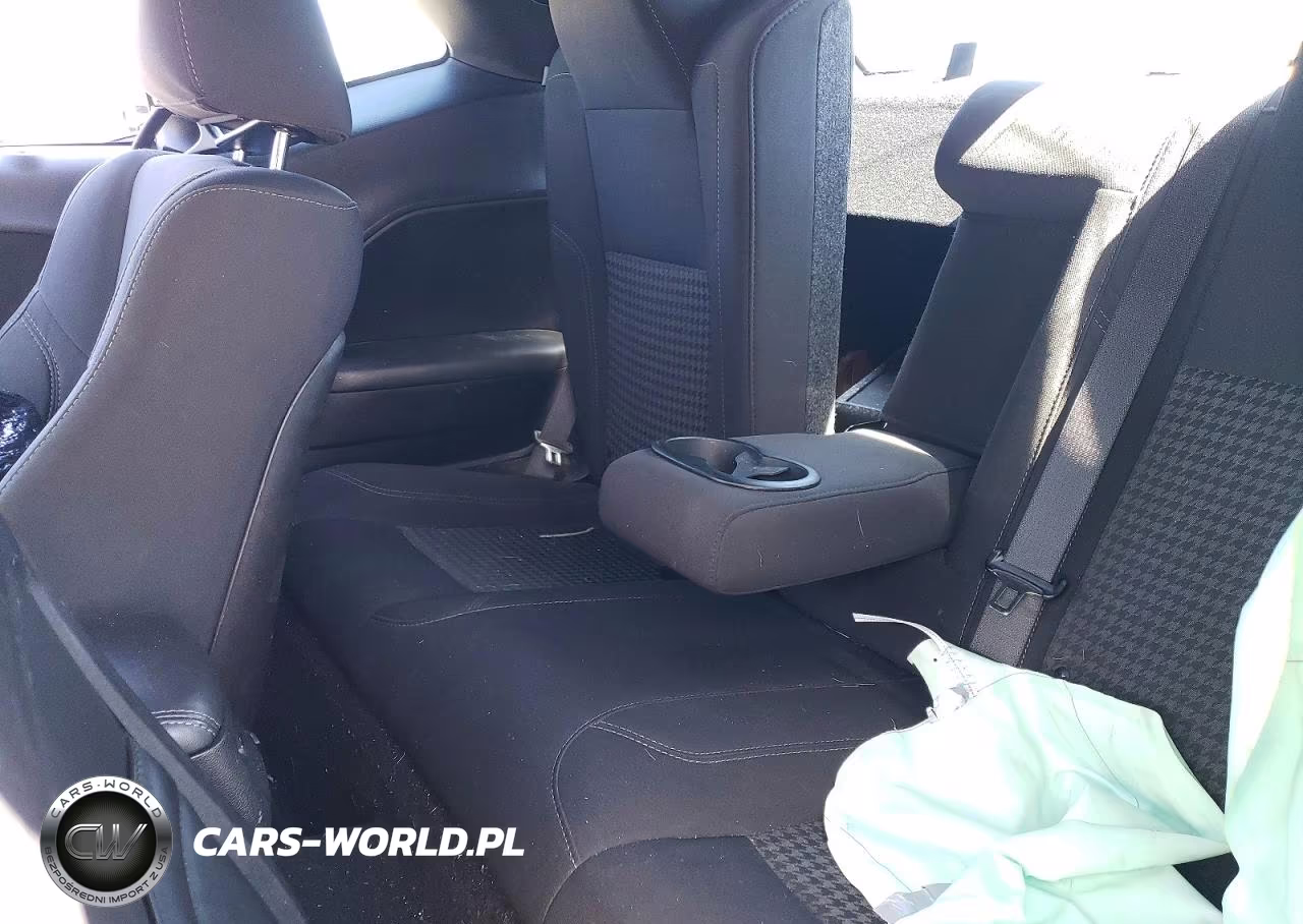 2019 Dodge Challenger Sxt VIN:2C3CDZGG3KH629814 - 10