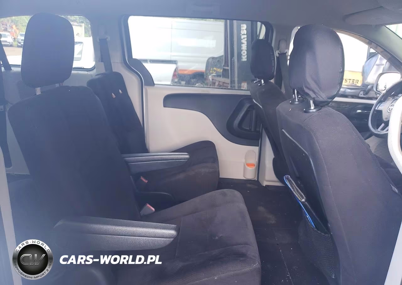 2011 Dodge Grand Caravan Express VIN:2D4RN4DG3BR632767 - 11