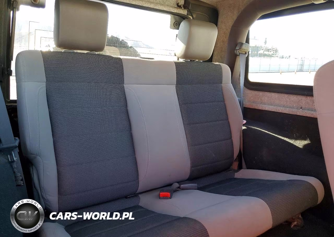 2007 Jeep Wrangler X VIN:1J4FA24177L115820 - 10
