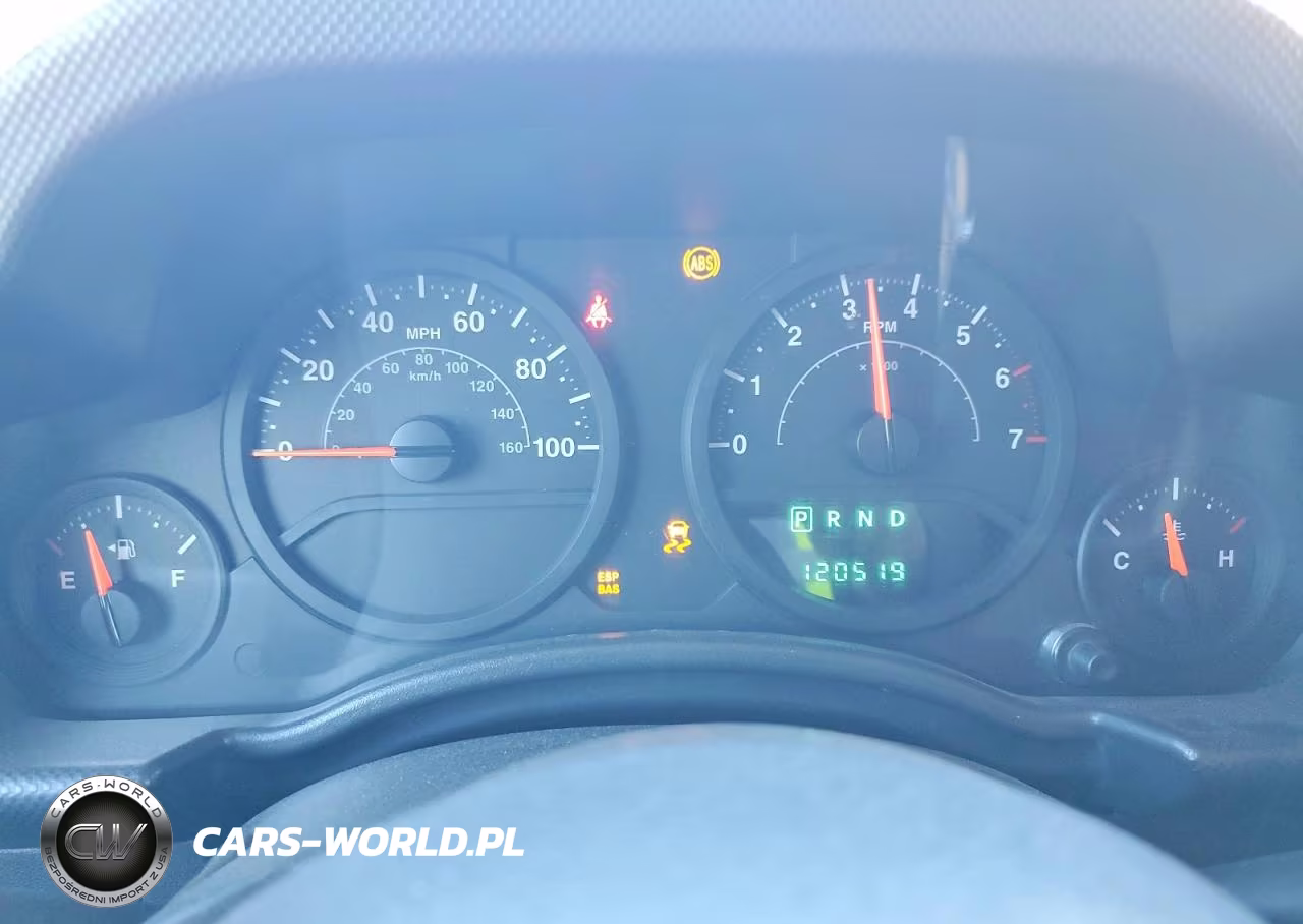 2007 Jeep Wrangler X VIN:1J4FA24177L115820 - 9