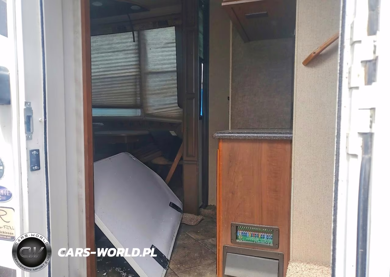 2013 Heartland Big Horn Camper VIN:5SFBG3623DE262938 - 5