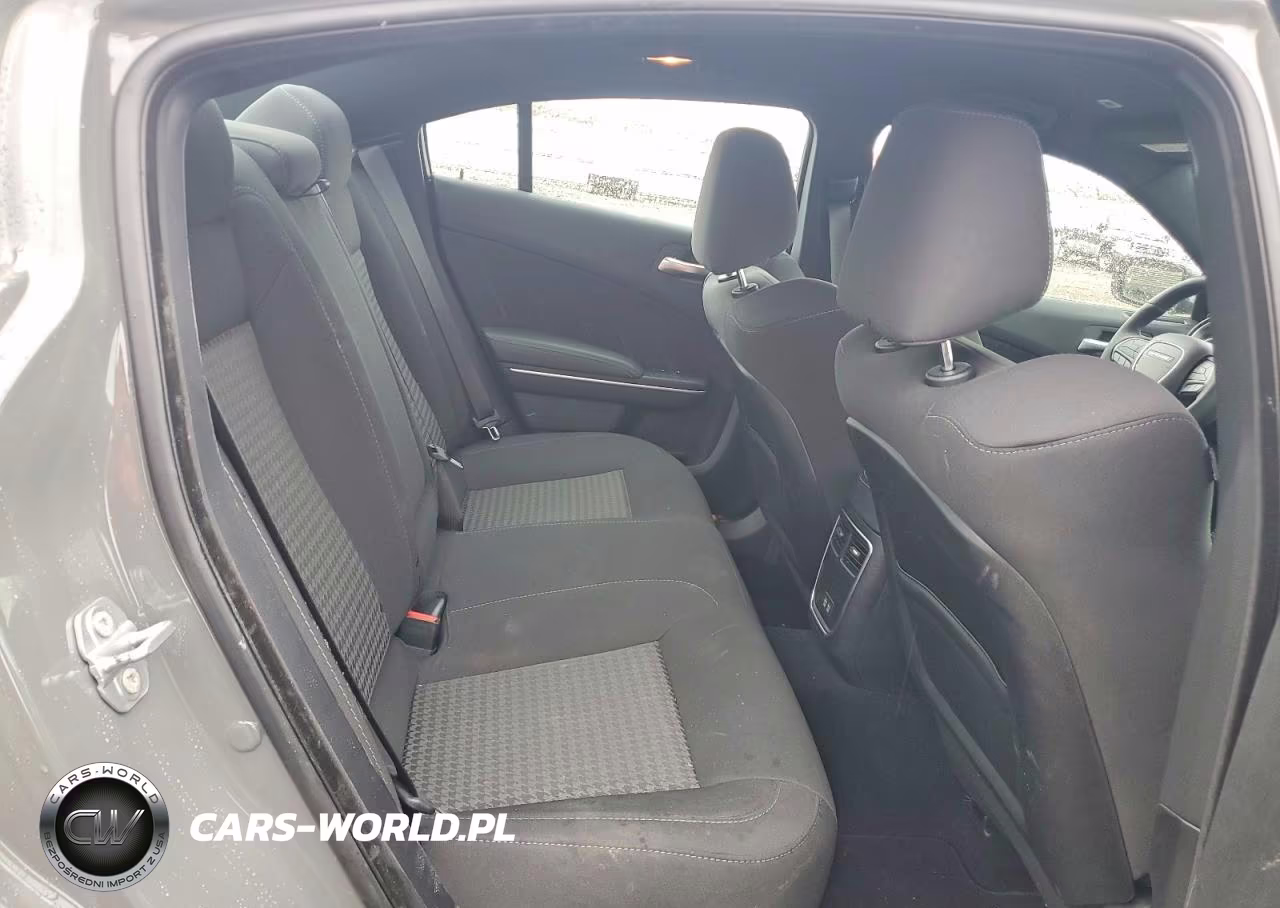 2019 Dodge Charger Scat Pack VIN:2C3CDXGJ5KH624422 - 10