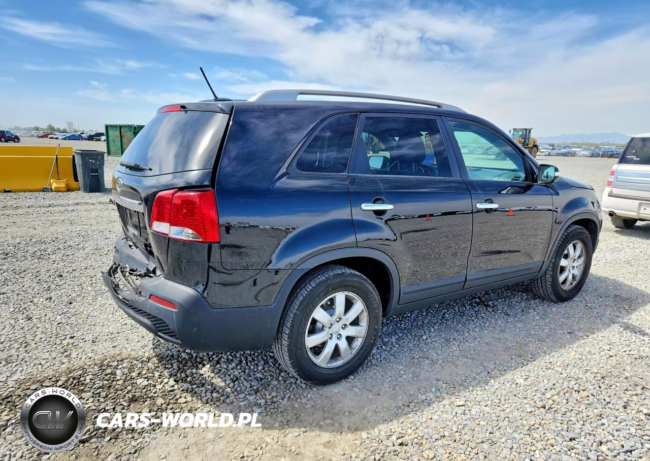 2013 Kia Sorento Lx VIN:5XYKT3A66DG423427 - 3
