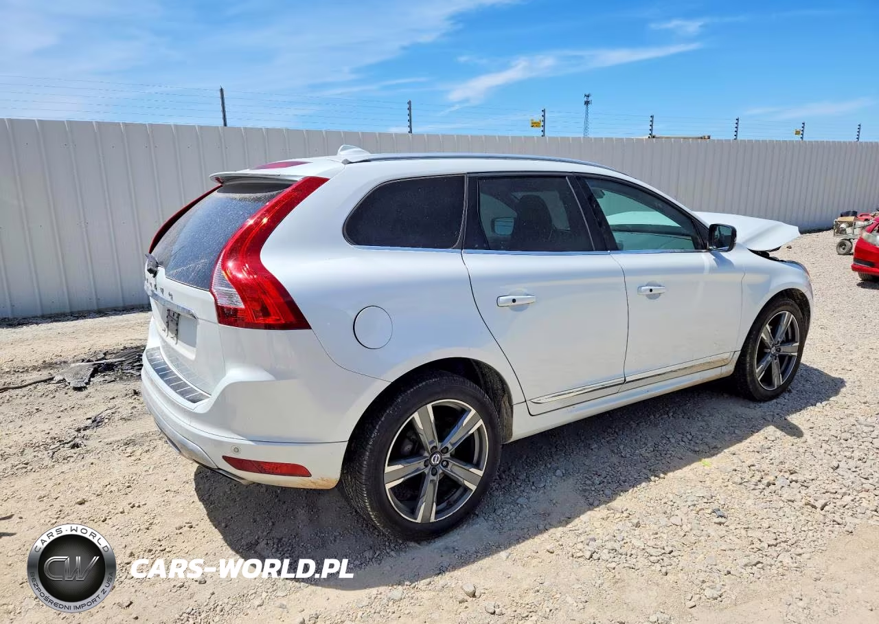 2017 Volvo Xc60 T5 Dynamic VIN:YV440MDR8H2015537 - 3