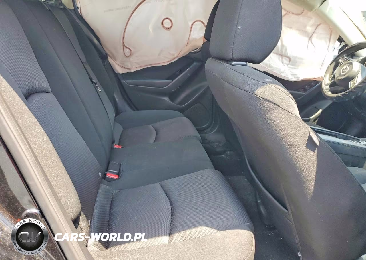 2018 Mazda 3 Sport VIN:3MZBN1K74JM260178 - 11