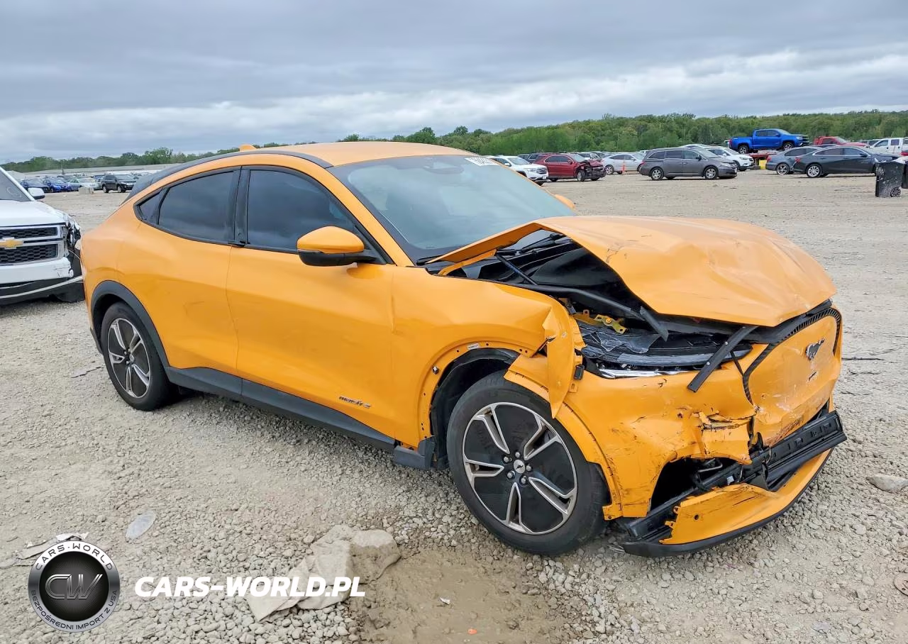 2022 Ford Mustang Mach-E Select VIN:3FMTK1RM9NMA17916 - 4