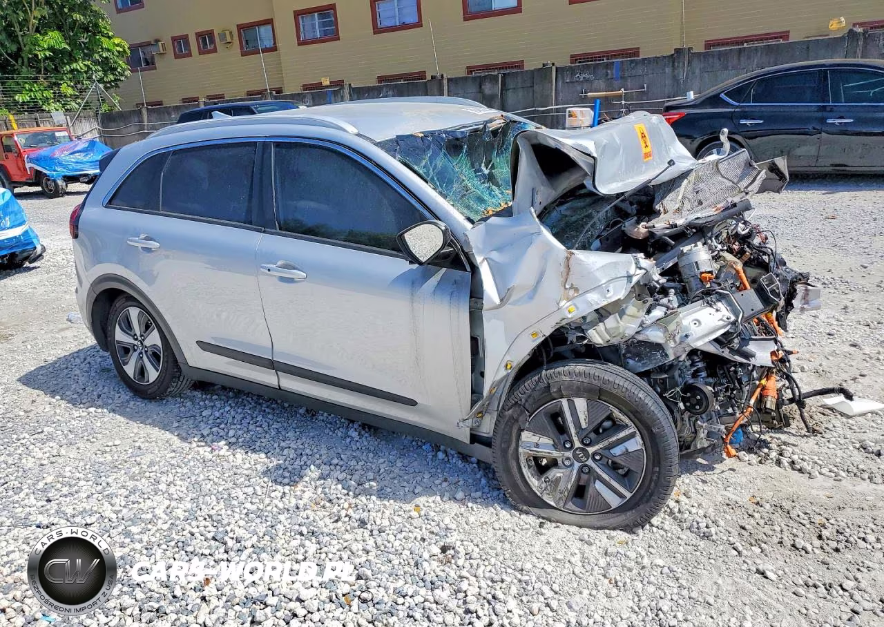 2020 Kia Niro Lxs VIN:KNDCB3LC4L5378070 - 4