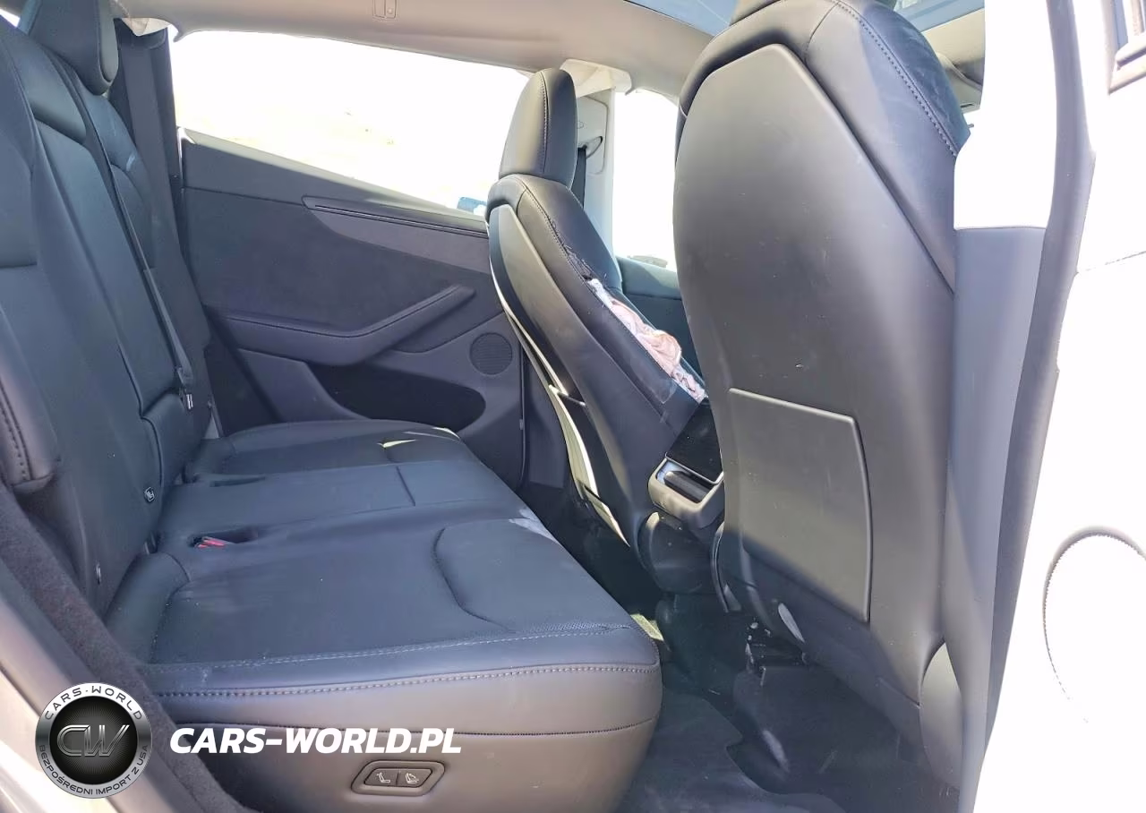 2026 Tesla Model Y VIN:7SAYGDEE8TF461482 - 11