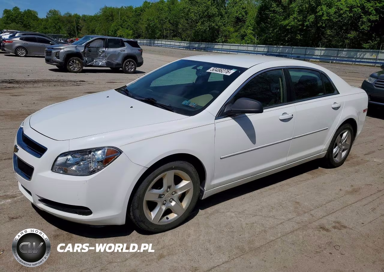 2011 Chevrolet Malibu VIN:1G1ZB5E12BF287107 - 1
