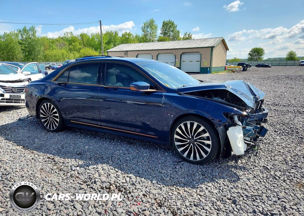 2017 Lincoln Continental Black Label VIN:1LN6L9BC4H5621037 - 4