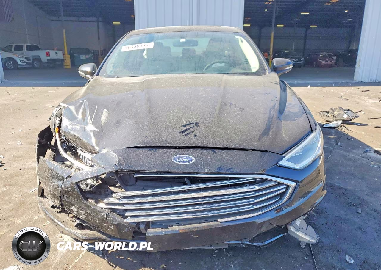 2018 Ford Fusion Titanium VIN:3FA6P0D90JR188251 - 5