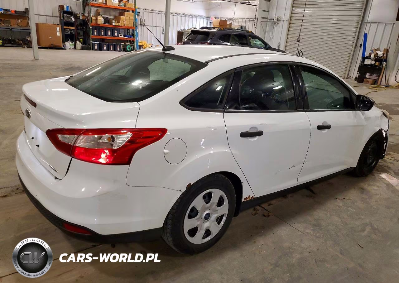 2014 Ford Focus S VIN:1FADP3E26EL171064 - 3
