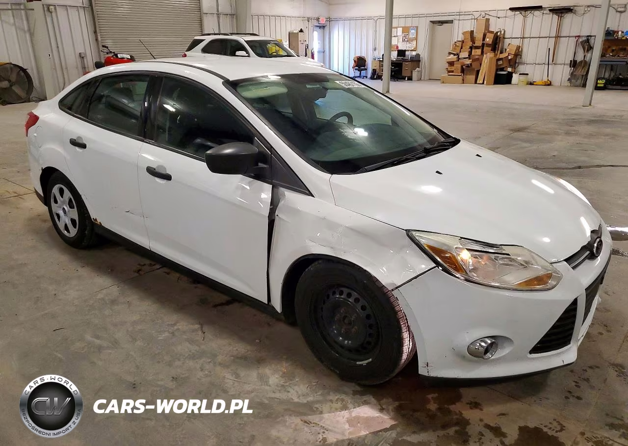 2014 Ford Focus S VIN:1FADP3E26EL171064 - 4
