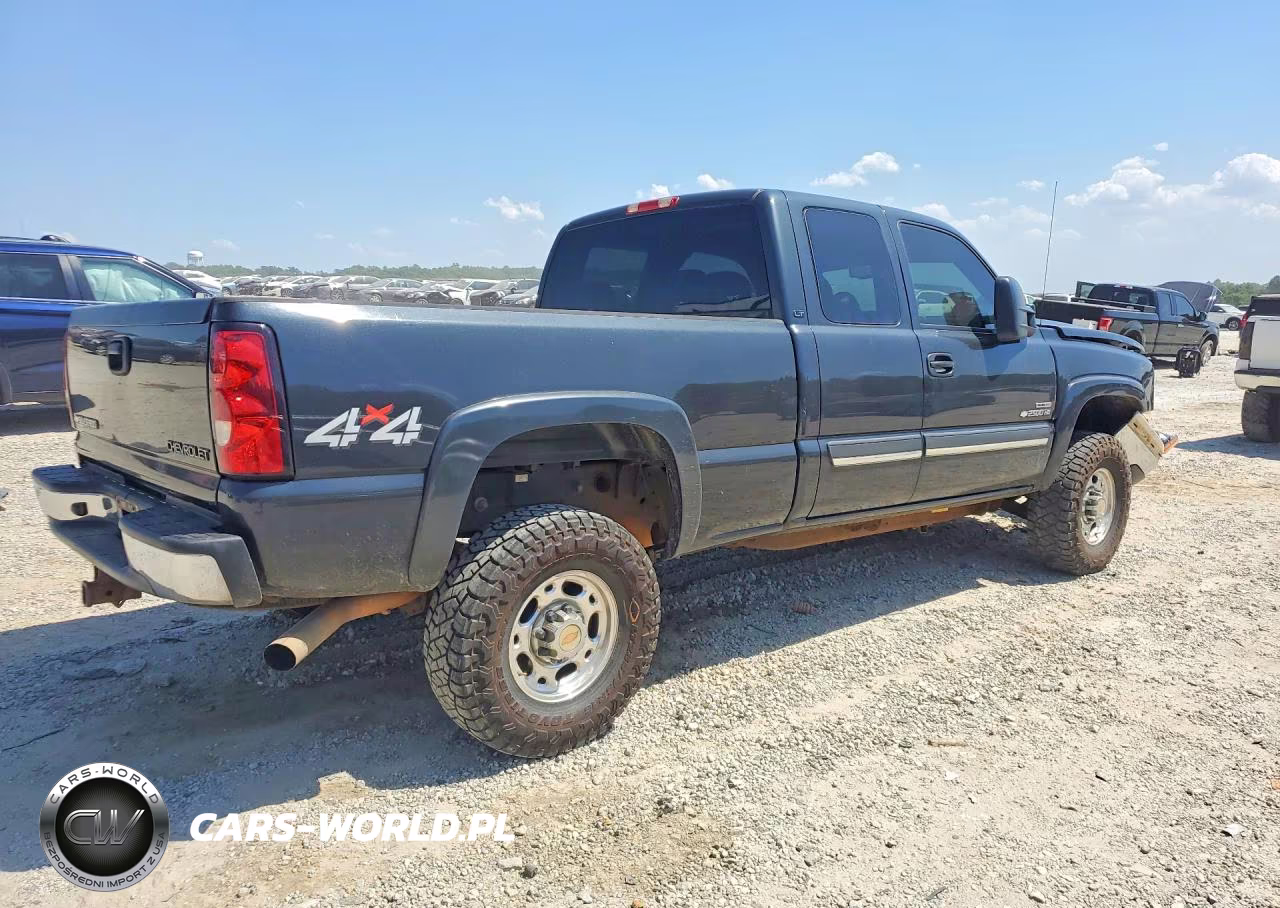 2005 Chevrolet Silverado K2500 Heavy Duty VIN:1GCHK29205E109193 - 3