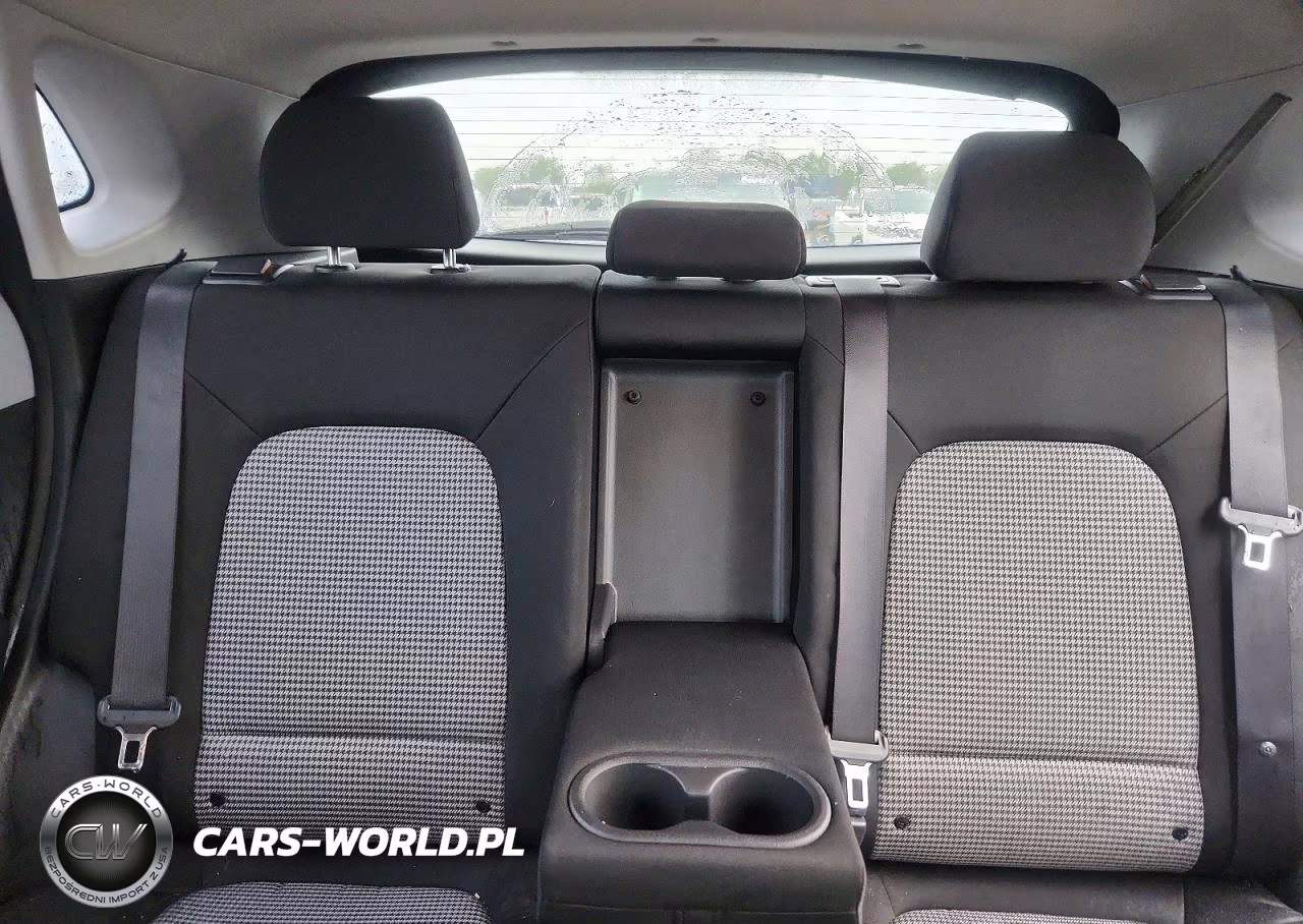 2018 Hyundai Kona Se VIN:KM8K1CAA0JU184568 - 10