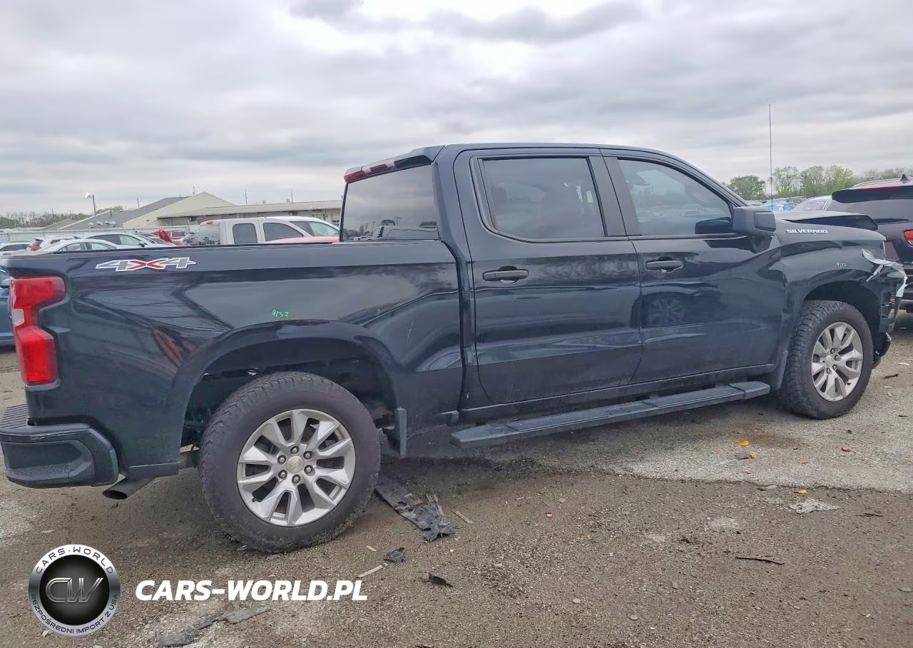 2021 Chevrolet Silverado K1500 Custom VIN:3GCPYBEK2MG403105 - 3